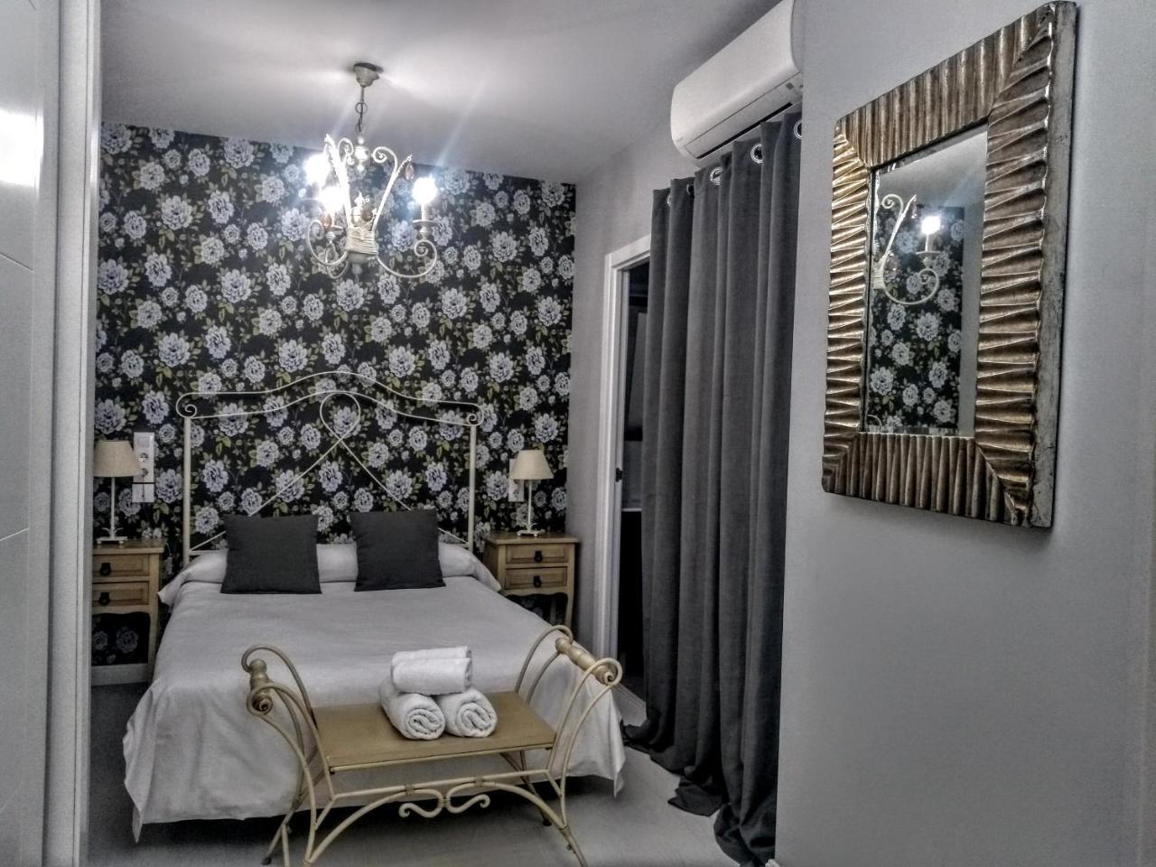 Apartamentos Columela Cádiz Kültér fotó